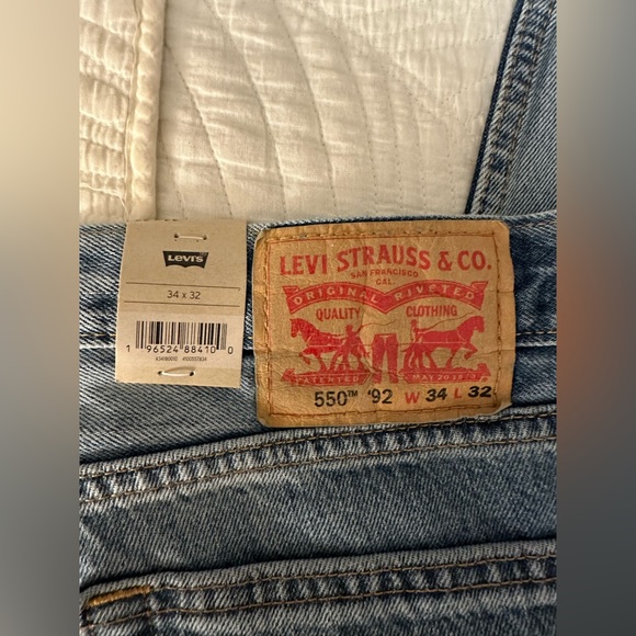 Levi’s 550 ‘92 Relaxed Taper Fit men’s jeans - Picture 4 of 10